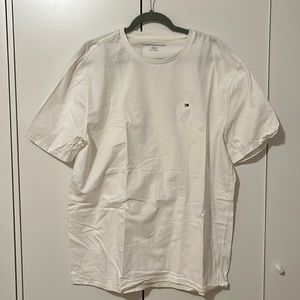 Tommy Hilfiger tee